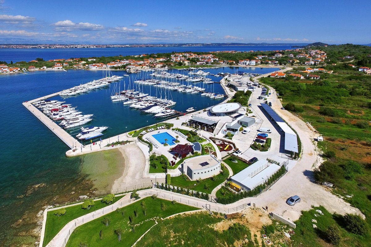 Sutomiscica Olive Island Marina Ugljan