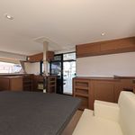 yacht-Lagoon 42-image-4