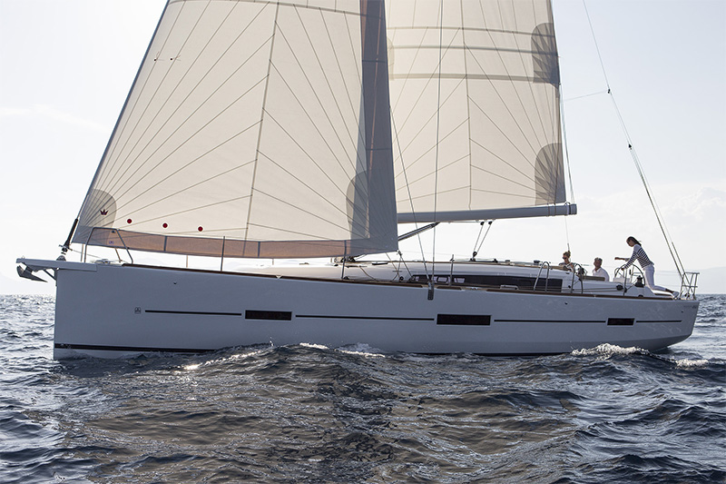 yacht-1053395 image-1