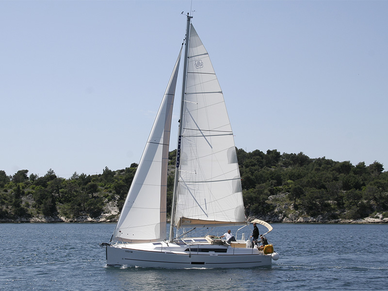 yacht-1078291 image-1