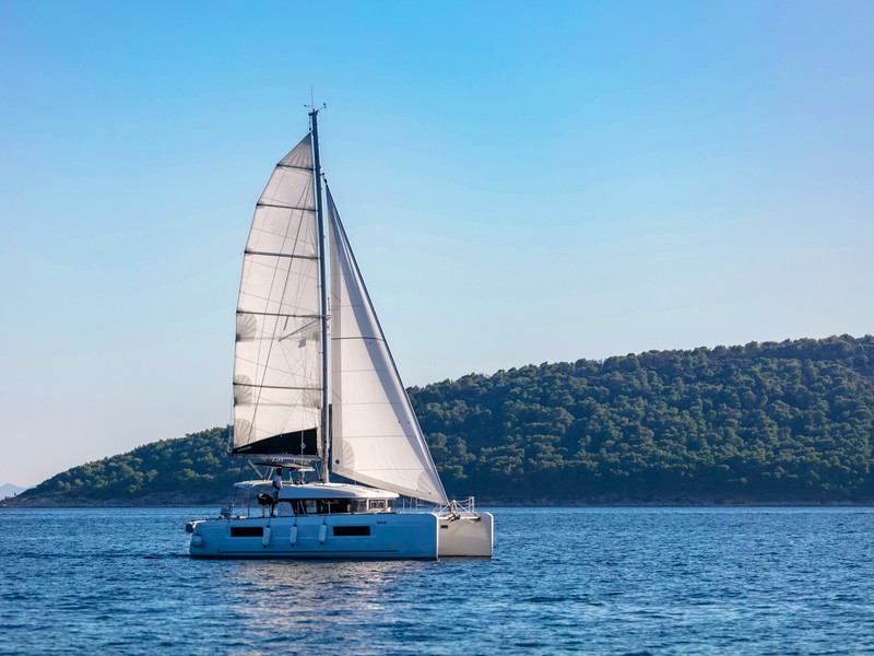 yacht-Lagoon 40-image-1