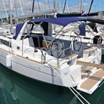 yacht-Oceanis 38-image-1