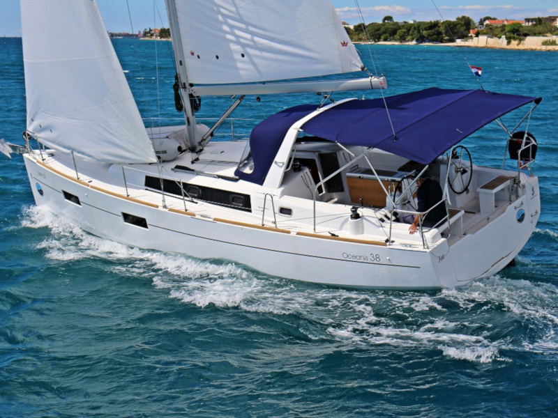 yacht-Oceanis 38-image-7