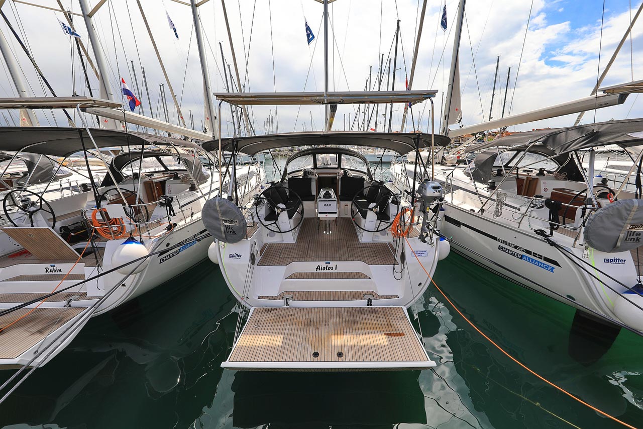 Elegant stern view of Aiolos I showcasing its sleek design and spacious cockpit.