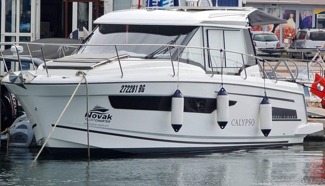 yacht-12662075 image-1