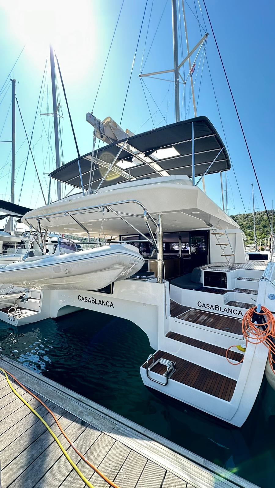 yacht-12701147 image-1