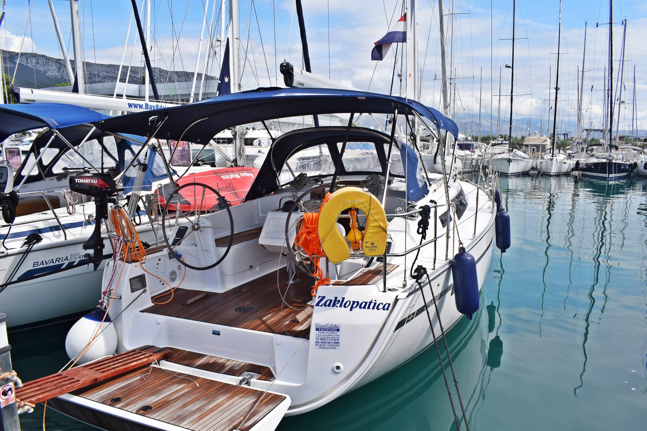 yacht-1301586 image-1