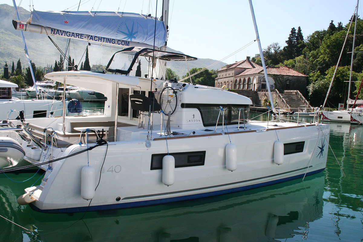 yacht-13039780 image-1