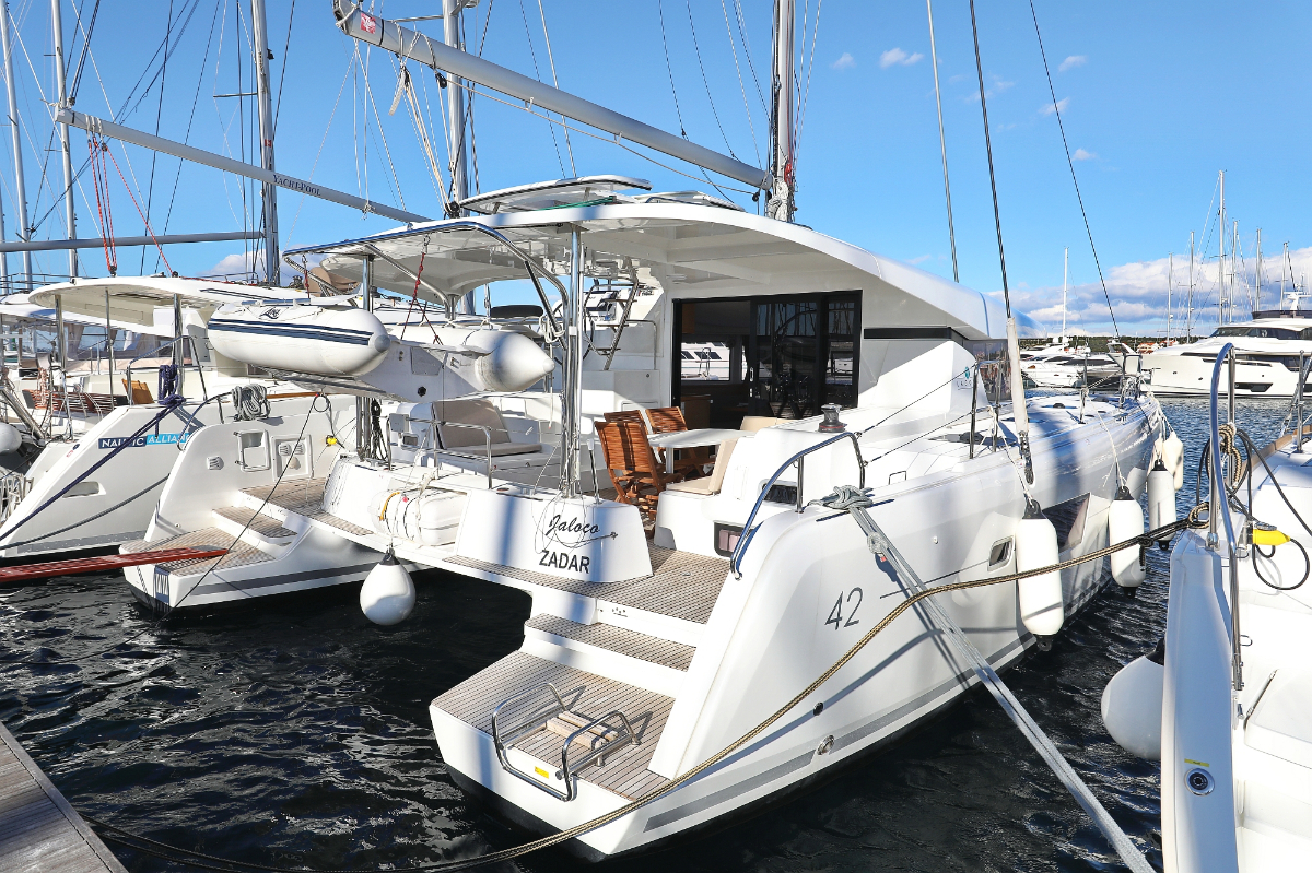 yacht-1321310 image-1