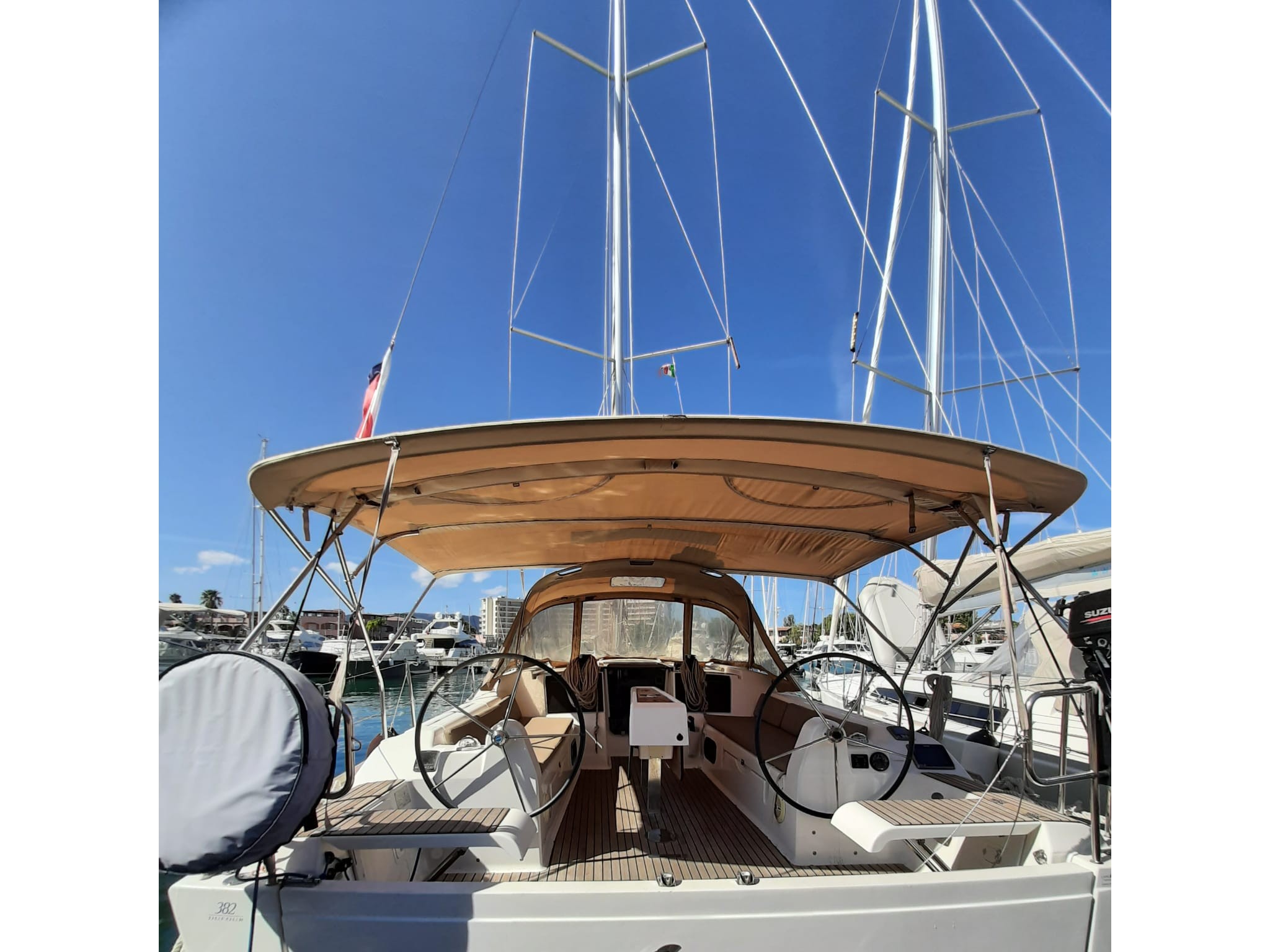 yacht-Dufour 382 Grand Large-image-2