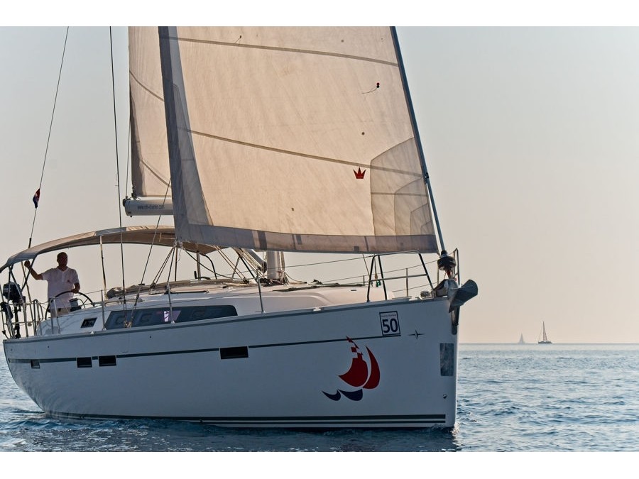 yacht-Bavaria 46 Cruiser-image-12