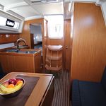 yacht-Bavaria Cruiser 34-image-2