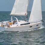 yacht-Oceanis 38.1-image-1