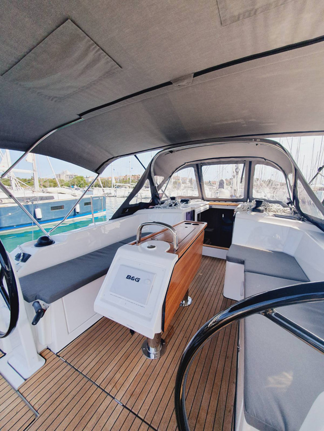 Luxurious interior of Infinity featuring elegant materials and spacious layout, perfect for relaxation.