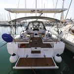 yacht-21572707 image-1