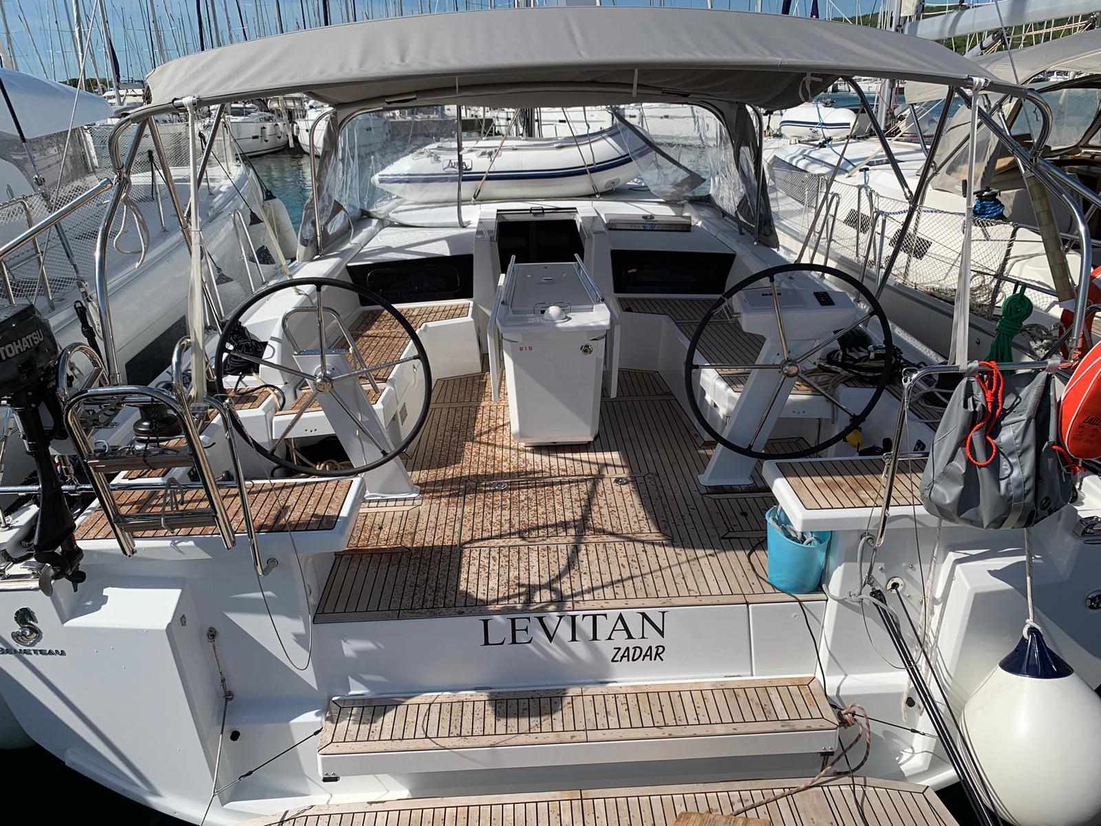yacht-Oceanis 46.1-image-16
