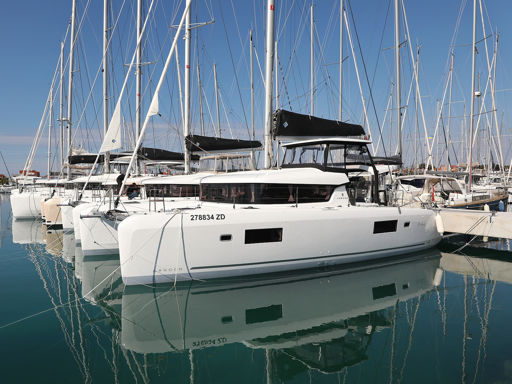 yacht-Lagoon 42-image-31