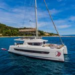 yacht-23155793 image-1