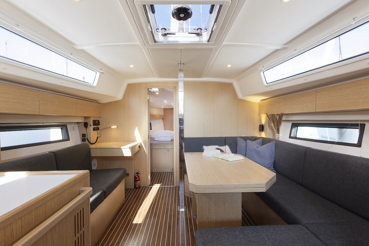 yacht-23374537 image-1