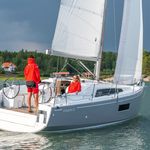 yacht-Oceanis 30.1-image-2