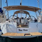 yacht-25185368 image-1