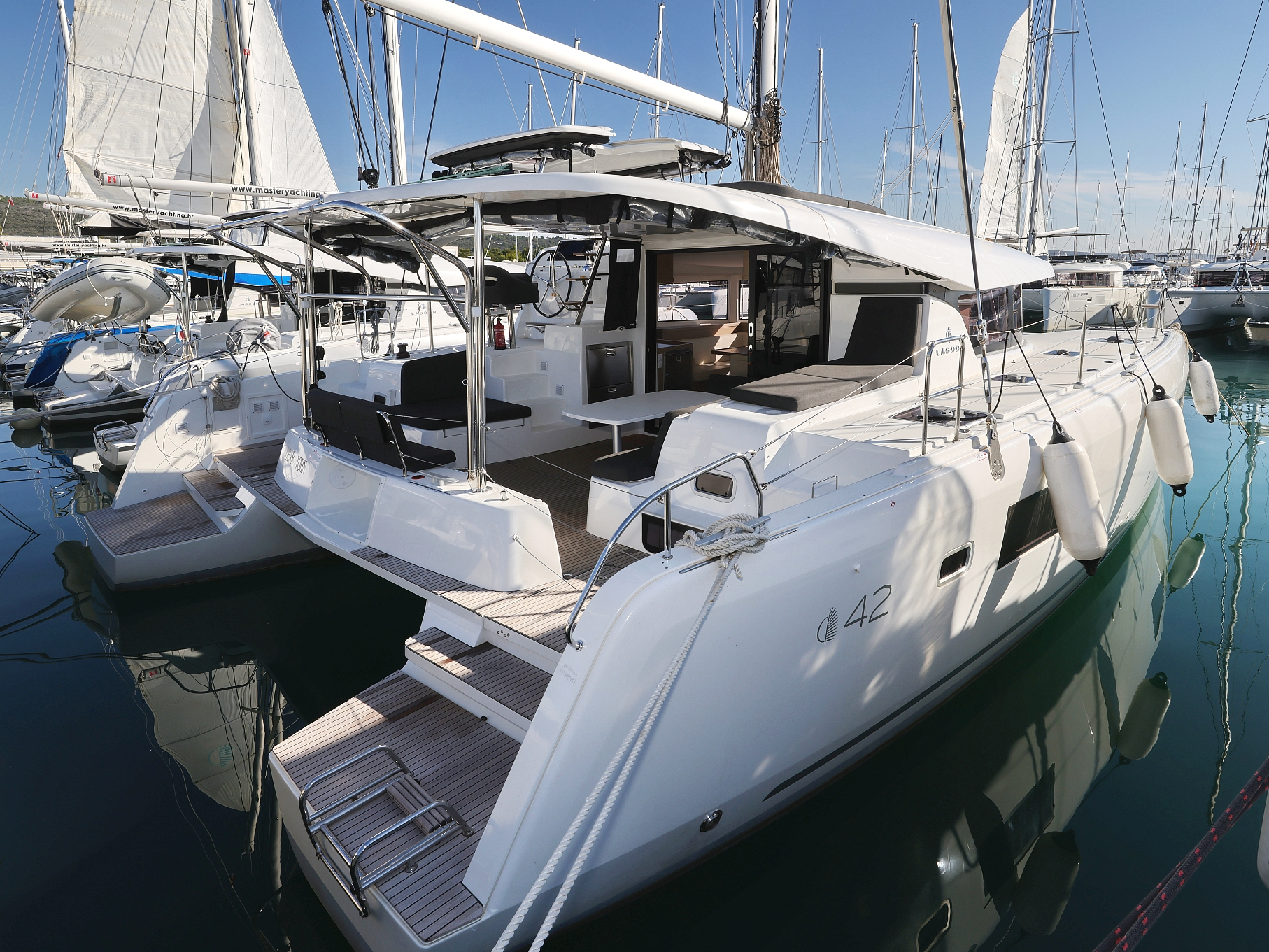 yacht-Lagoon 42-image-26