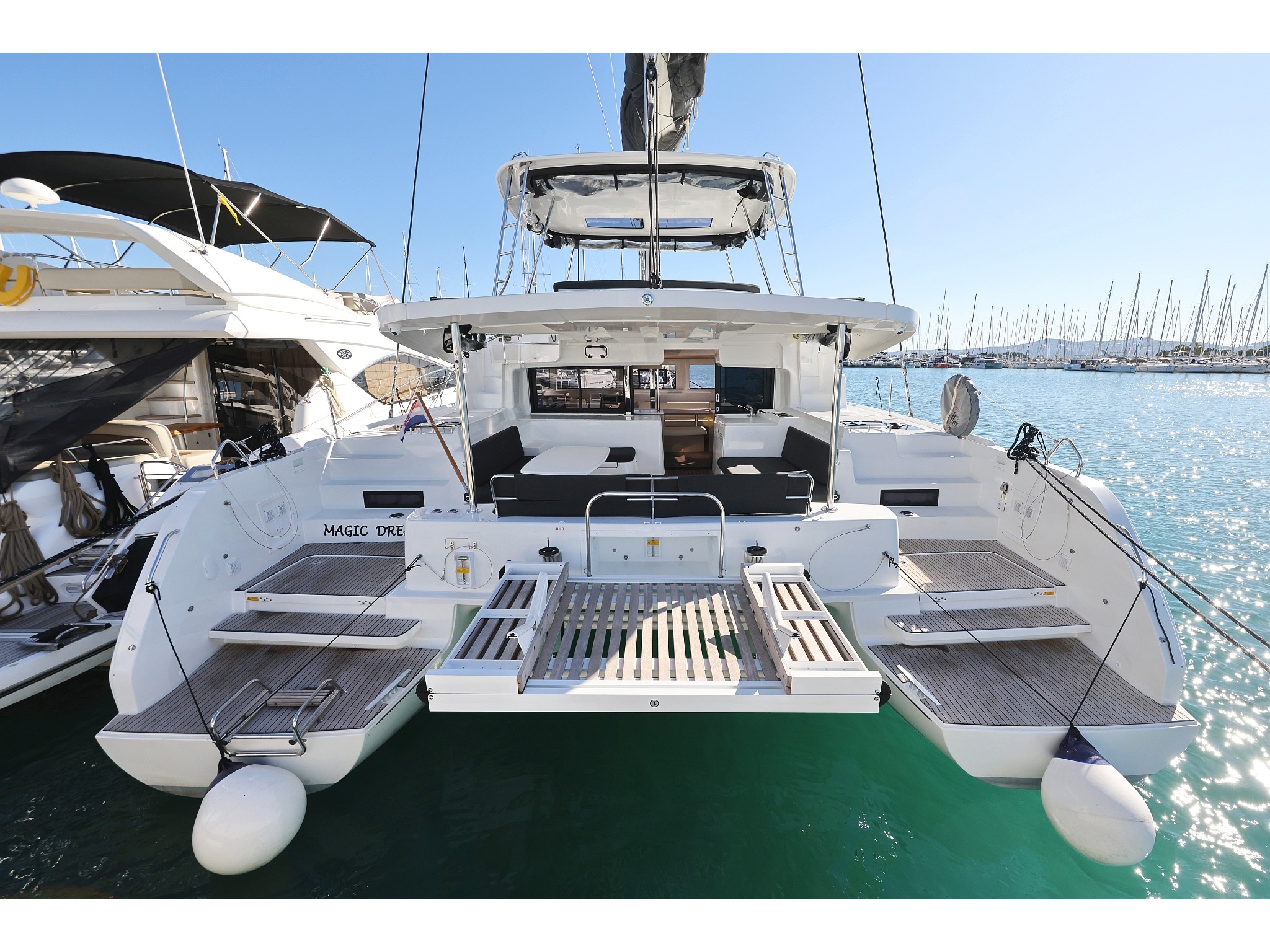 yacht-Lagoon 46-image-3