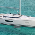 yacht-28773176 image-1