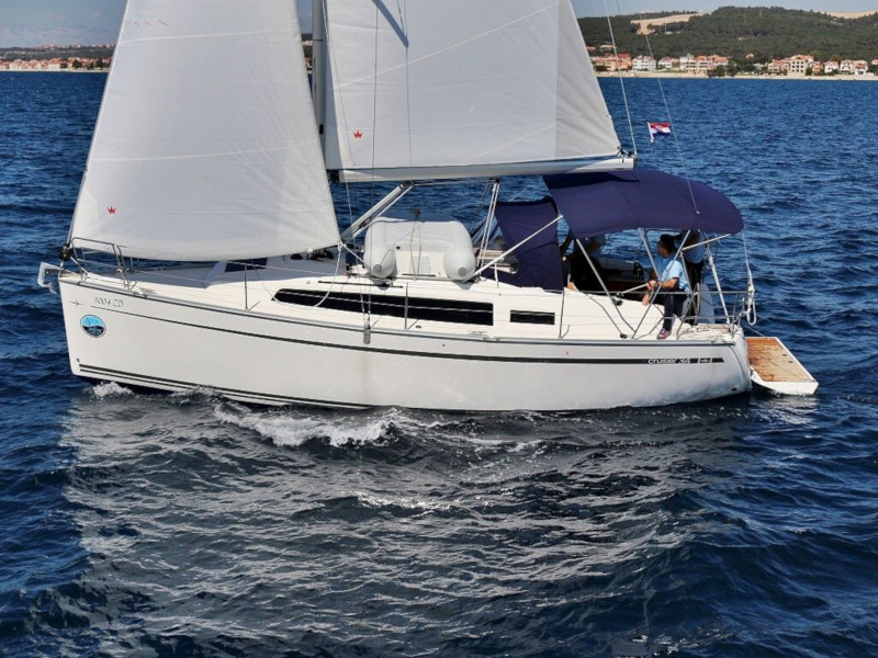 yacht-Bavaria Cruiser 34-image-1