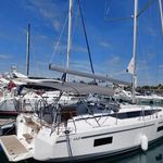 yacht-30334059 image-1