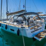 yacht-30767693 image-1