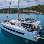 yacht-30777873 image-1