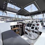 yacht-32109412 image-6