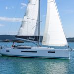 yacht-32308220 image-4