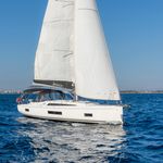 yacht-32308223 image-4