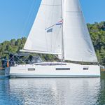 yacht-32308231 image-1