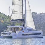 yacht-32308331 image-1