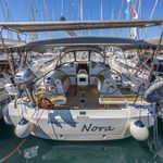 yacht-32725326 image-1