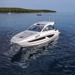 yacht-32854158 image-1