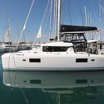 yacht-33132626 image-1