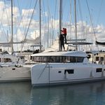 yacht-33132627 image-1