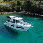 yacht-33377299 image-1