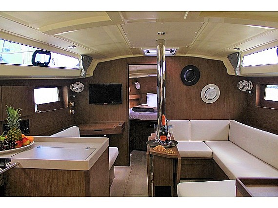Luxurious interior of Diamanti I featuring elegant wood finishes and spacious lounge area.
