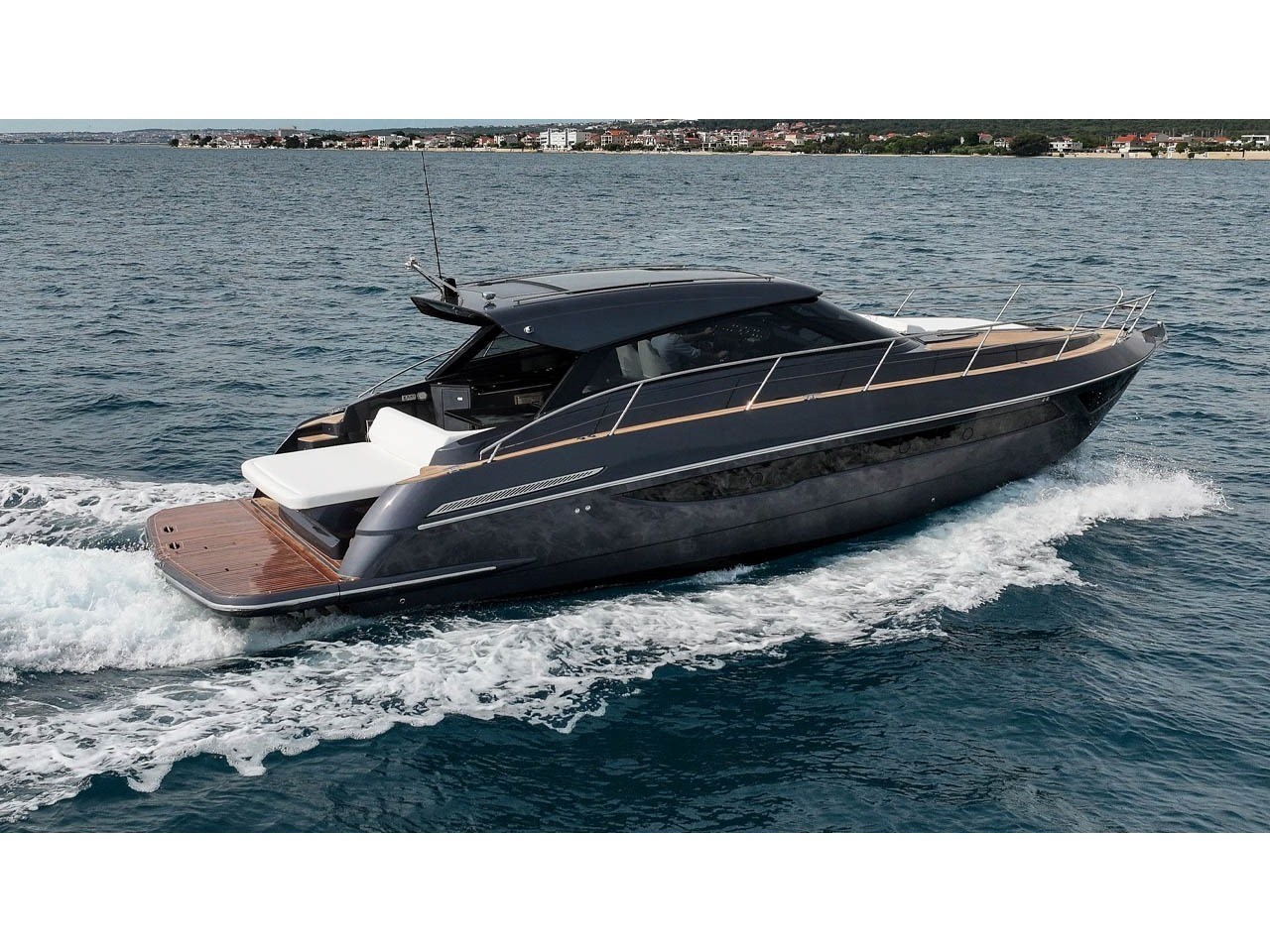 yacht-Focus Power 44-image-3