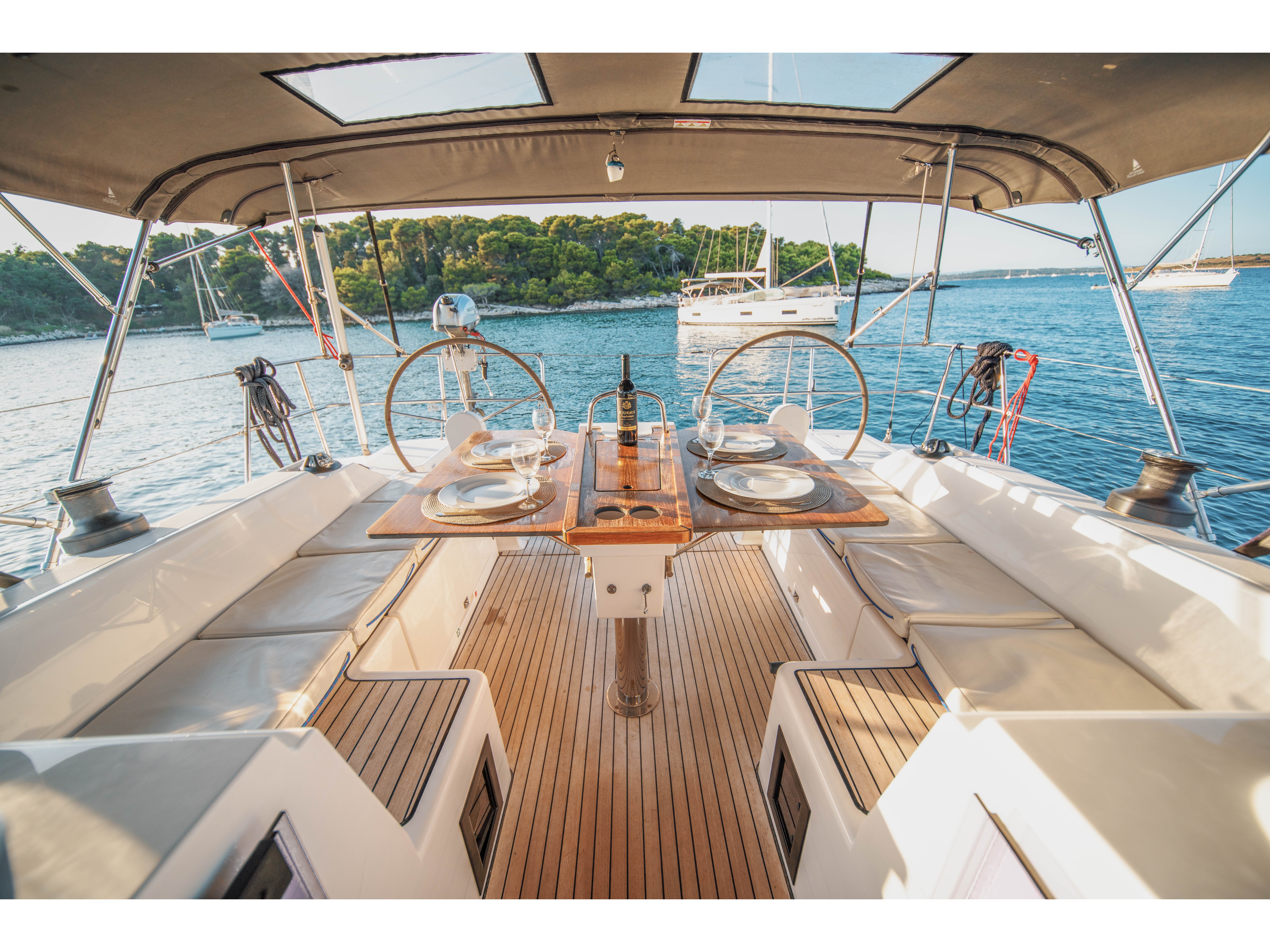 yacht-Bavaria C42-image-9