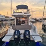 yacht-35219550 image-1