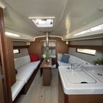 yacht-Oceanis 34.1-image-6