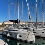 yacht-37110772 image-3