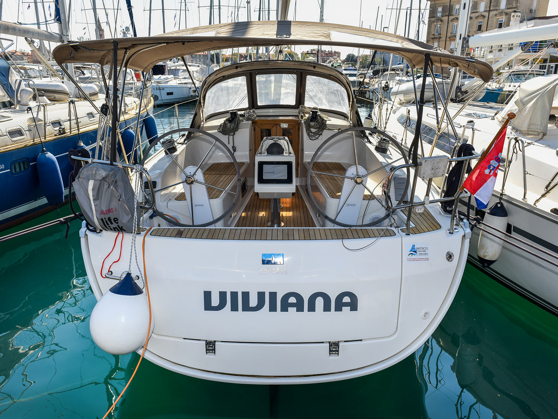 yacht-Bavaria 37-image-34