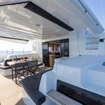 yacht-Lagoon 51-image-1